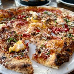 Fat Boy Pizza: The dough was cooked well, but where's the flavor?  Crust was just not as flavorful as it once was.