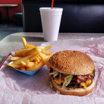 Lenny's Burger Shop - The burger unleashed. - Burgers Near Me - Phoenix, Arizona Lenny's Burger Shop - The burger unleashed. - Burgers Near Me - Phoenix, Arizona