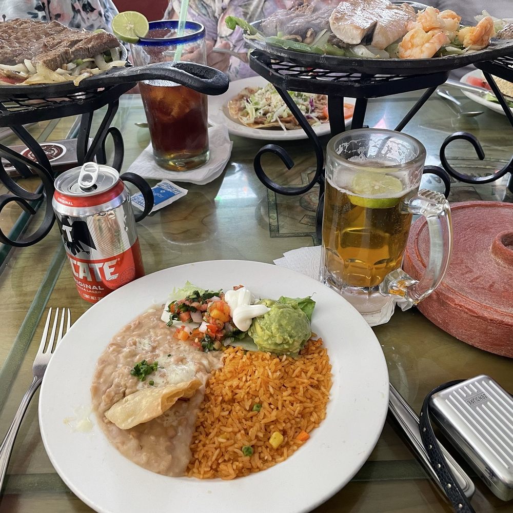 Pipi's - Beans and rice, part of the mixed fajita plate - Mexican Near Me - Puerto Vallarta, JAL Pipi's - Beans and rice, part of the mixed fajita plate - Mexican Near Me - Puerto Vallarta, JAL
