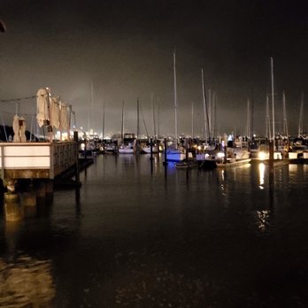 Luna Blu - Beautiful rainy evening - Italian Near Me - Tiburon, California Luna Blu - Beautiful rainy evening - Italian Near Me - Tiburon, California