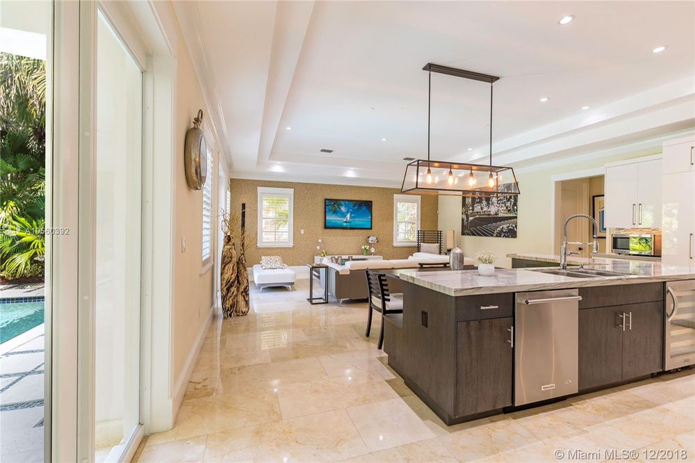 Tracey Preston - LM Realty Group - veterans service organization in Miami, FL