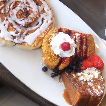 Broken Yolk Cafe - Breakfast & Brunch Near Me - Del Mar, California Broken Yolk Cafe - Breakfast & Brunch Near Me - Del Mar, California