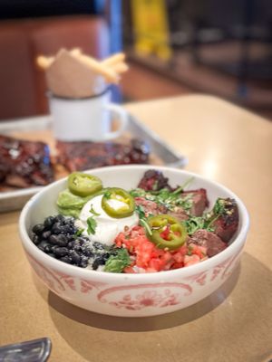 Lucille's Smokehouse Bar-B-Que by null