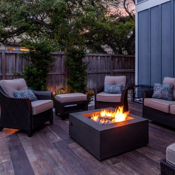 Venegas Construction - a patio with a fire pit - Landscaping Near Me - Centralia, Washington Venegas Construction - a patio with a fire pit - Landscaping Near Me - Centralia, Washington