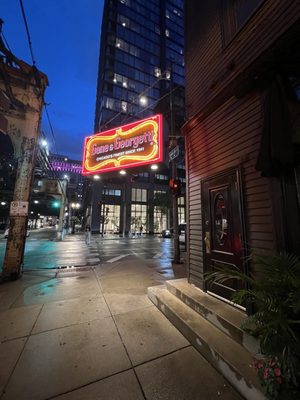 Gene & Georgetti by null