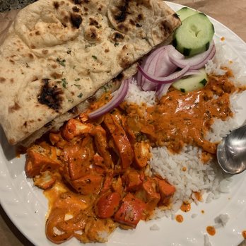 Mantra - Chicken Tikka Masala and Garlic Naan - Indian Near Me - Corona, California