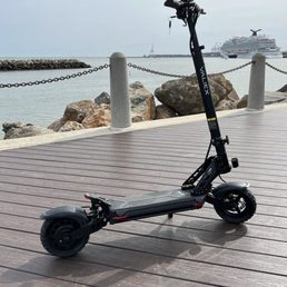 Valiex Gremlin Max electric scooter