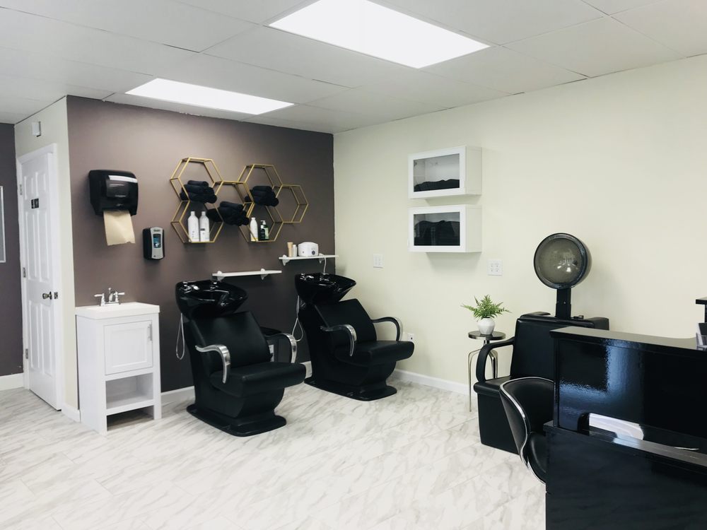 VRANGA HAIR STUDIO Updated September 2024 14 Photos 385 Main St S