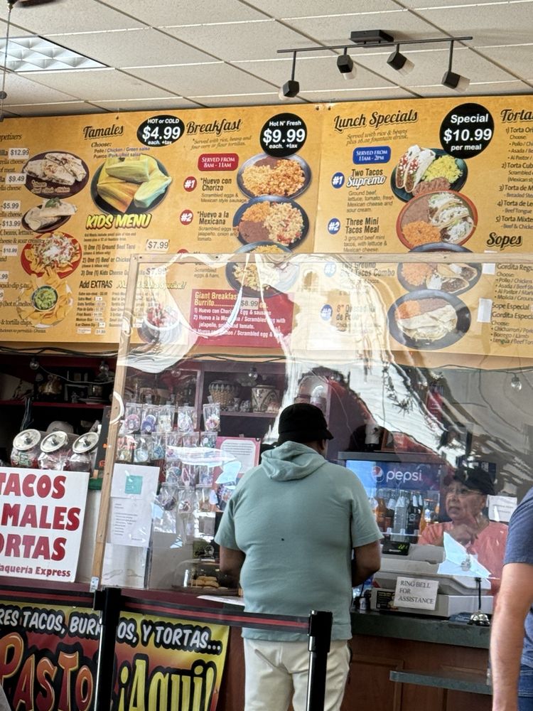 Santos Taqueria Express