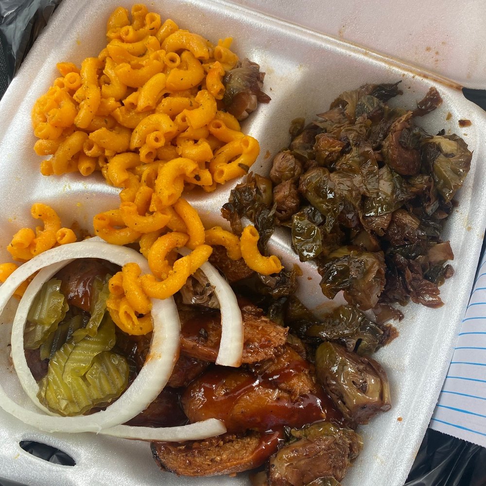 Houston Sauce Pit - Vegan Link Plate with Brussels Sprouts and Mac n Cheeze - Vegan Near Me - Houston, Texas Houston Sauce Pit - Vegan Link Plate with Brussels Sprouts and Mac n Cheeze - Vegan Near Me - Houston, Texas