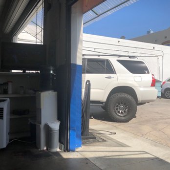 Vista Test Only Center - My Truck getting smog checked - Smog Check Stations Near Me - Pasadena, California