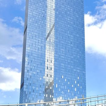 One Manhattan Square - Exterior - Apartments Near Me - New York, New York One Manhattan Square - Exterior - Apartments Near Me - New York, New York