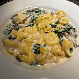 Nia 's Sausage and Spinach Tortellini