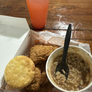 Popeyes Louisiana Kitchen - 4 piece with beans and a Strawberry lemonade. - Fast Food Near Me - Gray, Louisiana Popeyes Louisiana Kitchen - 4 piece with beans and a Strawberry lemonade. - Fast Food Near Me - Gray, Louisiana