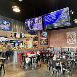Yoda’s Hut - Bar and indoor seating for all food trucks