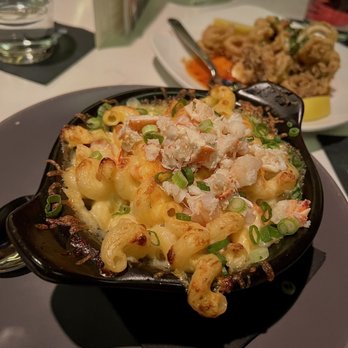 Shift - Lobster Mac - Cocktail Bars Near Me - Birmingham, Michigan