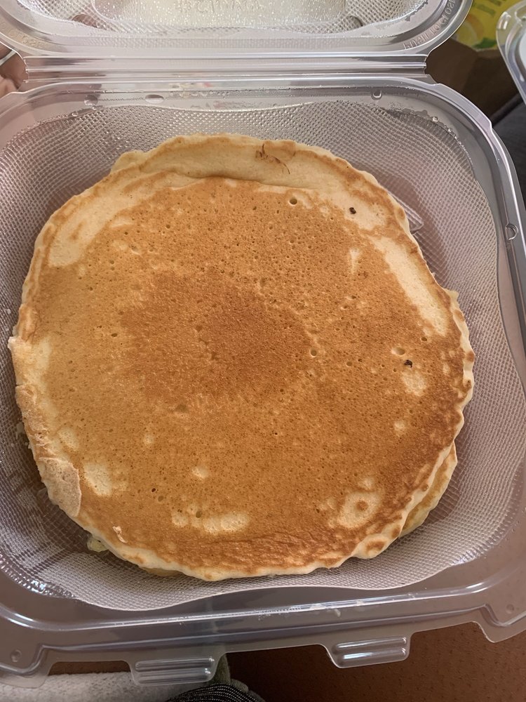 Short stack of pancakes at Pete's Grille