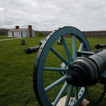Fort George - Landmarks & Historical Buildings Near Me - Niagara-on-the-Lake, Ontario Fort George - Landmarks & Historical Buildings Near Me - Niagara-on-the-Lake, Ontario