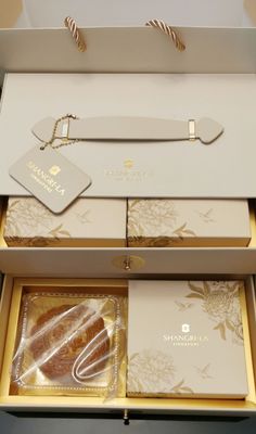 Shangri-La Singapore by null