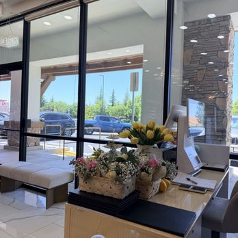 Lavish Nails & Spa - Front desk - Nail Salons Near Me - Roseville, California Lavish Nails & Spa - Front desk - Nail Salons Near Me - Roseville, California