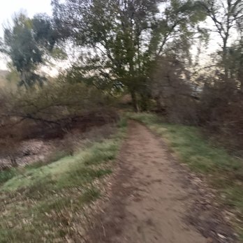 Frank G Bonelli Regional Park - Heading in the back - Parks Near Me - San Dimas, California