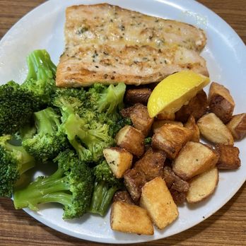 Denny's - Breakfast & Brunch Near Me - Lake Forest, California