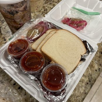 Tommy Joe's BBQ - Fixins - Food Trucks Near Me - Lytle, Texas Tommy Joe's BBQ - Fixins - Food Trucks Near Me - Lytle, Texas
