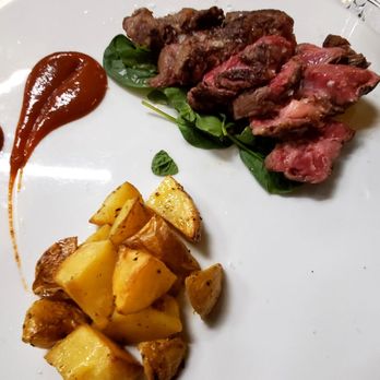 I Cucci - Manzo Steak rare - Italian Near Me - Palermo, Pennsylvania
