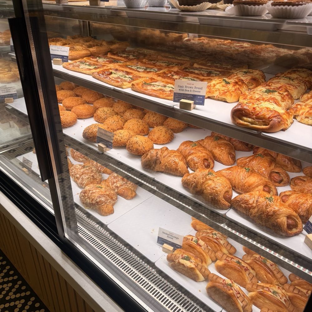 Paris Baguette - Bakeries Near Me - Roseville, Minnesota Paris Baguette - Bakeries Near Me - Roseville, Minnesota