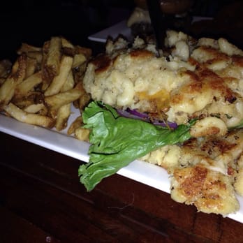 The Roo Pub - Deep fried chicken between deep fried Mac n cheese patties - Pubs Near Me - San Antonio, Texas The Roo Pub - Deep fried chicken between deep fried Mac n cheese patties - Pubs Near Me - San Antonio, Texas