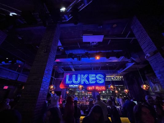 Luke's 32 Bridge by null