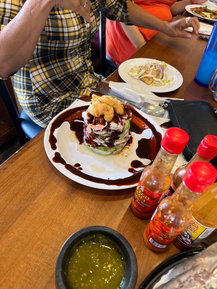 Lapa Lapa Seafood & Drinks