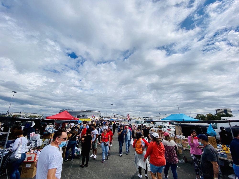 Flea Markets THE NEW MEADOWLANDS MARKET 111 Photos & 49 Reviews MetLife Stadium Dr, East