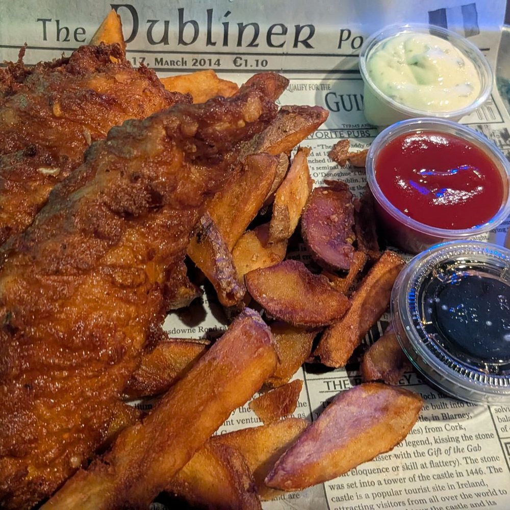 Ireland's 32 - Dive Bars Near Me - Van Nuys, California