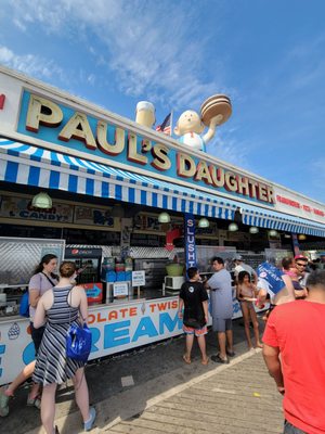 Paul's Daughter by null