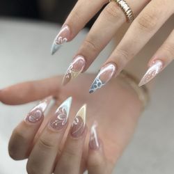 Le's Nail & Spa - Hand painted design on acrylics