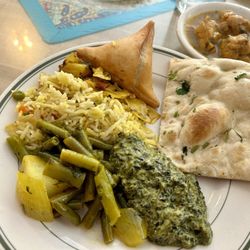 Simi's India Cuisine - Lunch buffet. Vegetarian options and a little side of chicken tikka masala