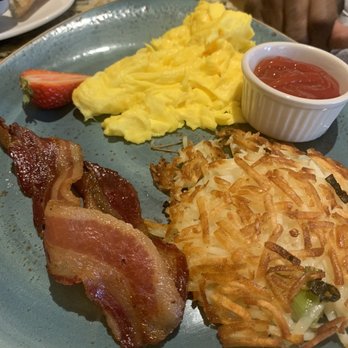 Soleil - Two eggs hash browns and bacon - Tex-Mex Near Me - Glendale, Arizona