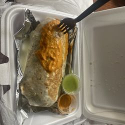 Antojitos Mexicanos La Fonda - Burrito La Fonda
