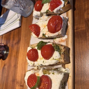 Centrale Italia - Be Bruschetta di Stracciatella - Italian Near Me - Dallas, Texas