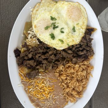Casa Mayoral Restaurant - Chilaquiles Plate (green salsa + carne asada) - Mexican Near Me - Carson, California Casa Mayoral Restaurant - Chilaquiles Plate (green salsa + carne asada) - Mexican Near Me - Carson, California