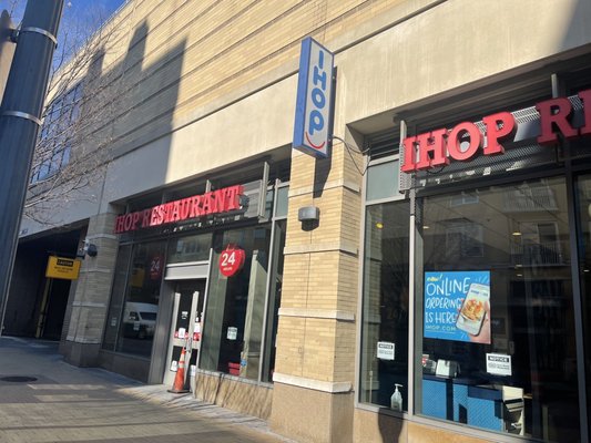 IHOP by null