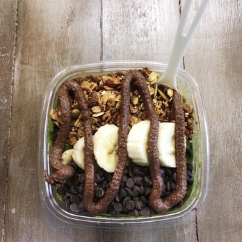 Zest - MCC (Mint Chocolate Chip) Bowl - Juice Bars & Smoothies Near Me - Fairfield, New Jersey Zest - MCC (Mint Chocolate Chip) Bowl - Juice Bars & Smoothies Near Me - Fairfield, New Jersey
