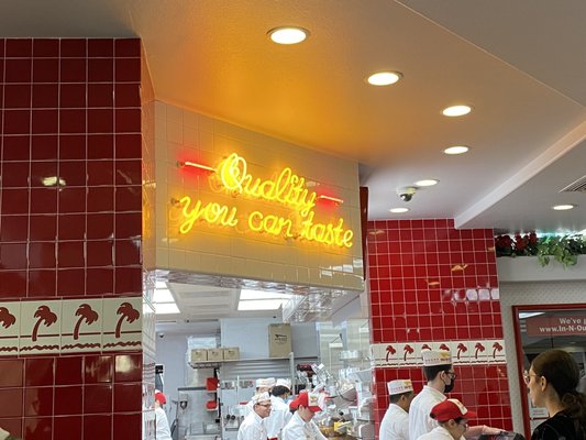 In-N-Out Burger by null