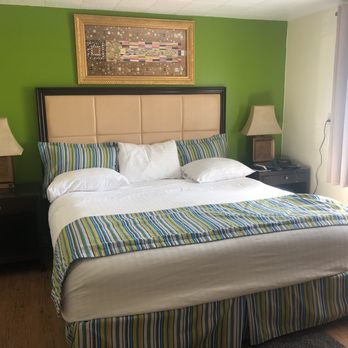 The Eagle Crater Lake Inn - Hotels Near Me - Chemult, Oregon The Eagle Crater Lake Inn - Hotels Near Me - Chemult, Oregon