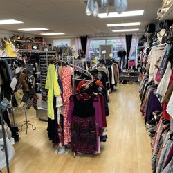 Amy's Walk In Closet Consignment Shop