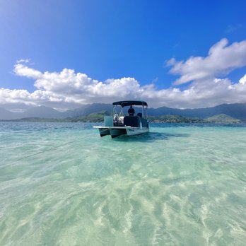 Kaneohe Bay Sandbar - Anchored - Beaches Near Me - Kaneohe, Hawaii