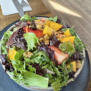 La Baboche - Salad 5/5 - Bistros Near Me - Saint-Hyacinthe, Quebec La Baboche - Salad 5/5 - Bistros Near Me - Saint-Hyacinthe, Quebec