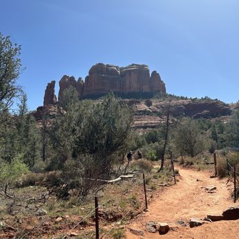 Cathedral Rock - Where the trail begins - Hiking Near Me - Sedona, Arizona Cathedral Rock - Where the trail begins - Hiking Near Me - Sedona, Arizona