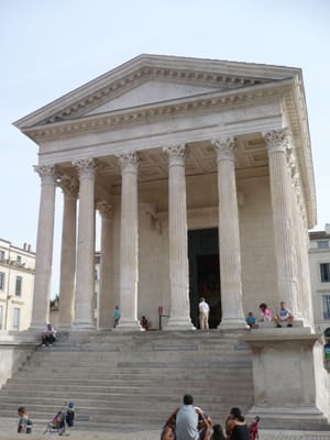 Maison Carrée by null